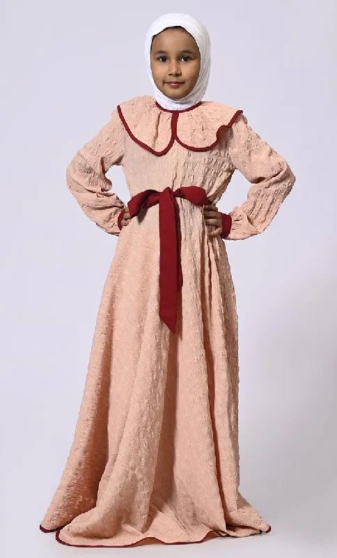 Chic Charm: Girls' Peach Abaya with Peter Pan Collar and Loose Belt